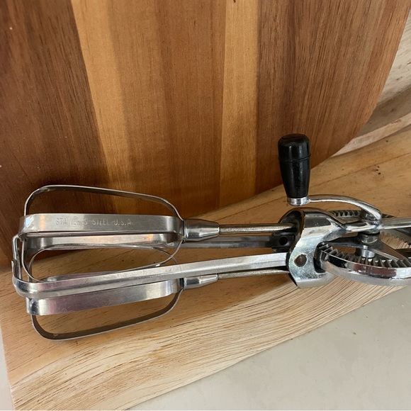 Vintage Ekco Best Hand Held Stainless Steel Mixer - Picture 4 of 6